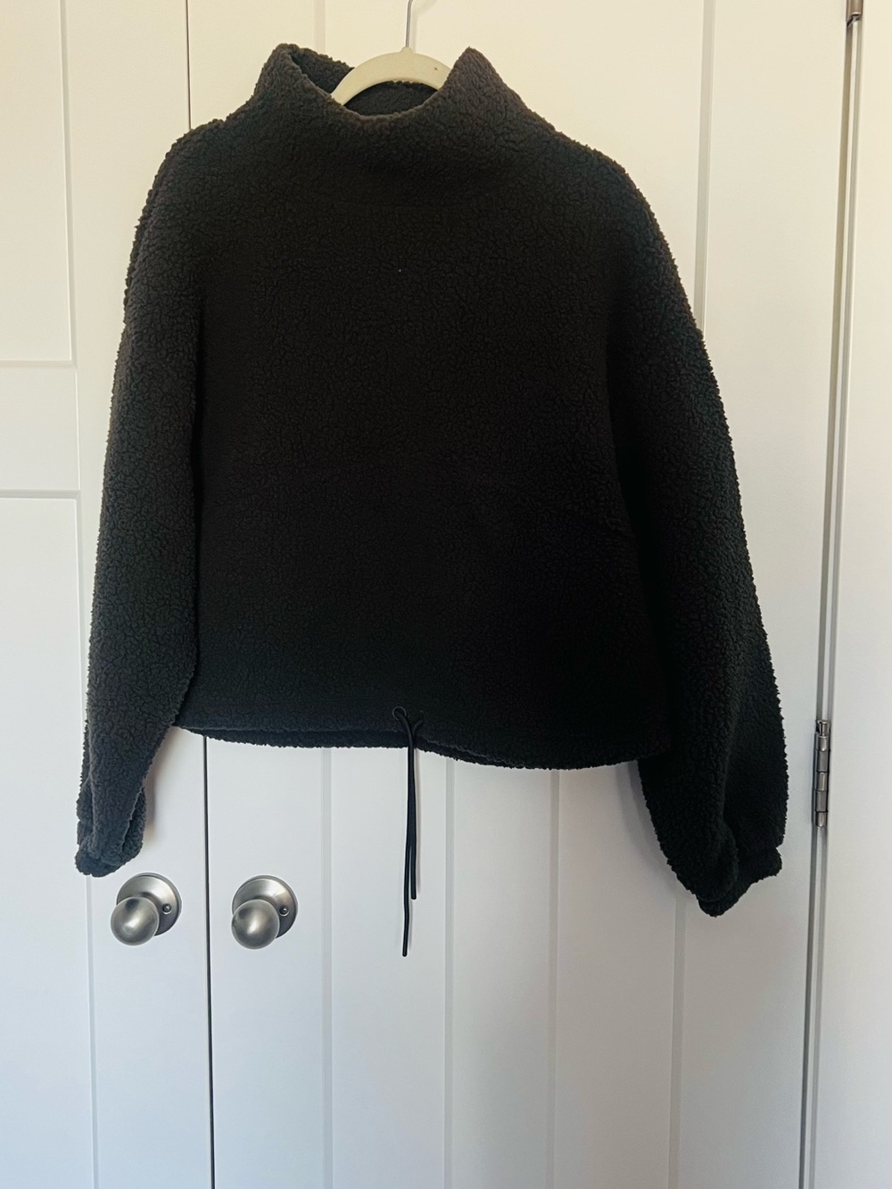 Black Sherpa Pullover Jacket - Brand: